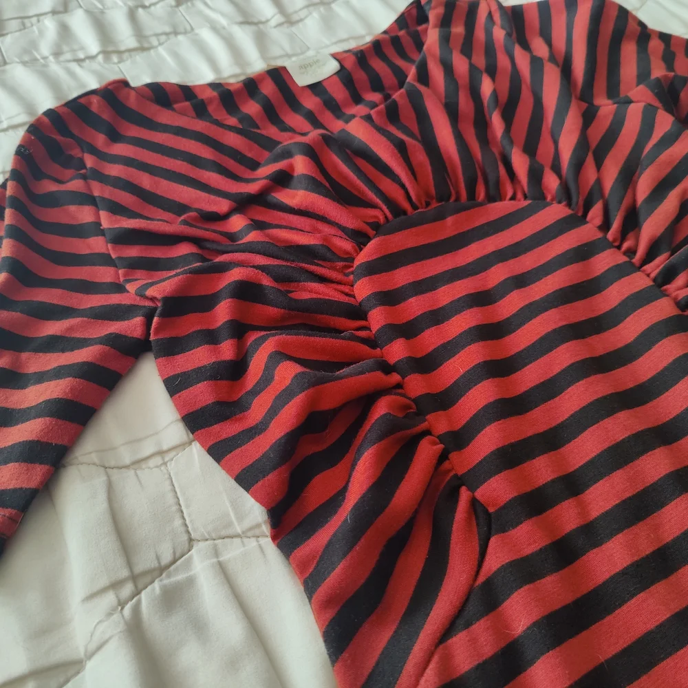 Shabby Apple Red and Black Long Sleeve Dress - Picture 4 of 5